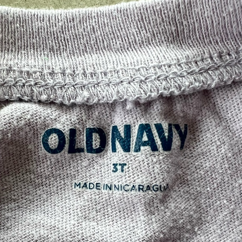 Old Navy Toddler Kids Lavender Graphic Tee w/ Pink Script Daddy Makes Me Happy - Picture 6 of 6
